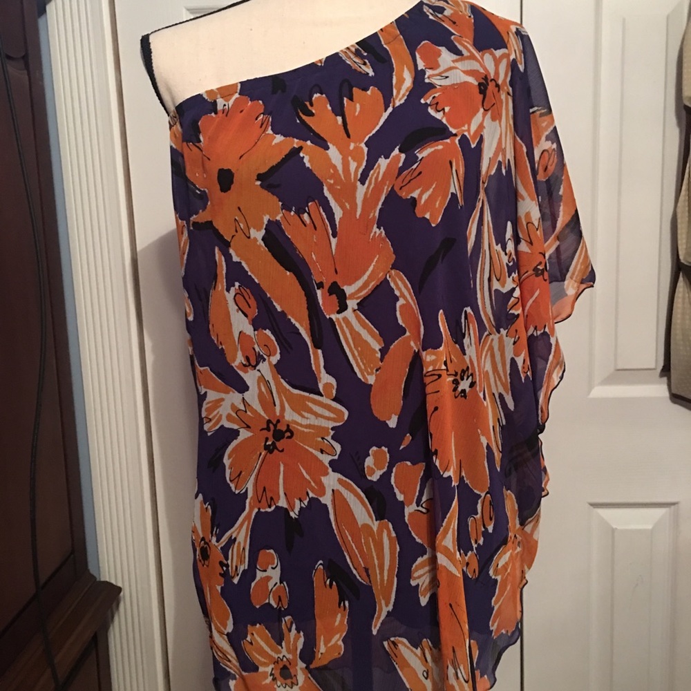 One shoulder blouse